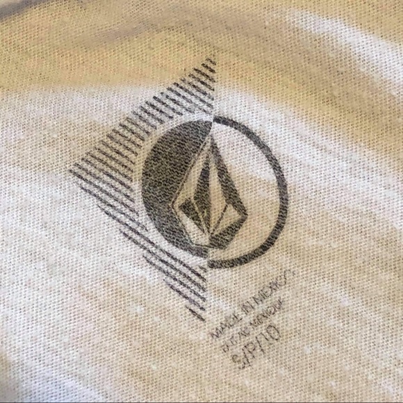 Volcom Floral tank - Picture 3 of 3